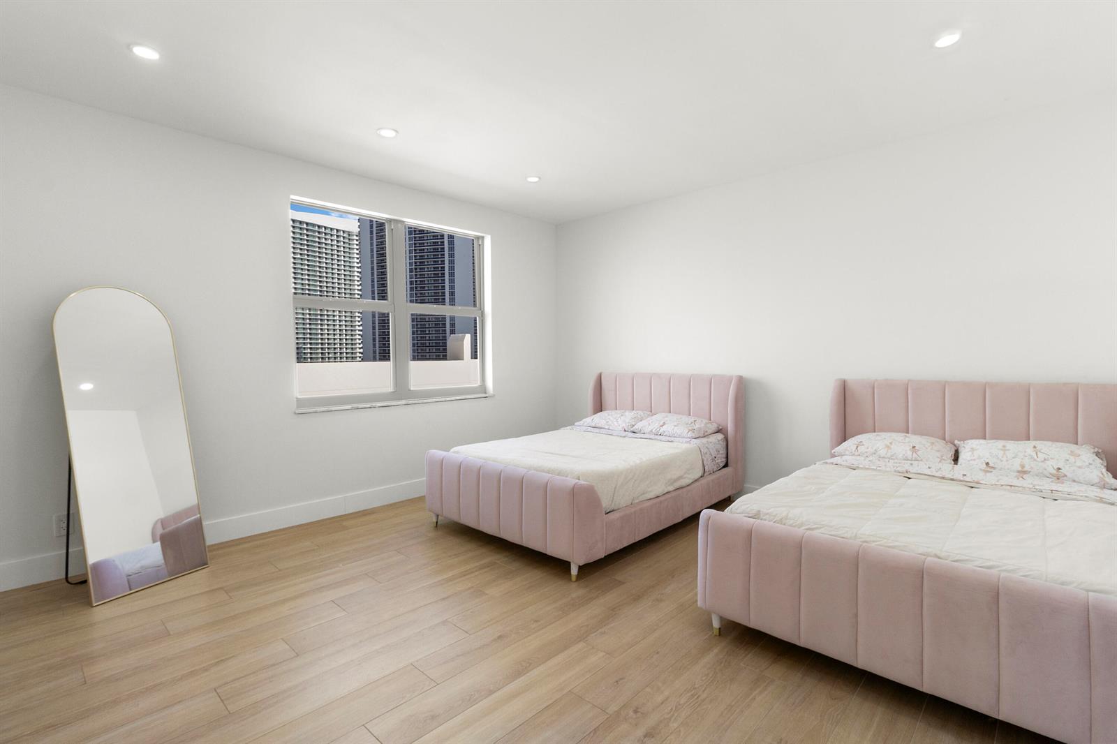 Photo of 1865 OCEAN  #21c, Hallandale Beach, Florida, 33009 - Guest bedroom 2