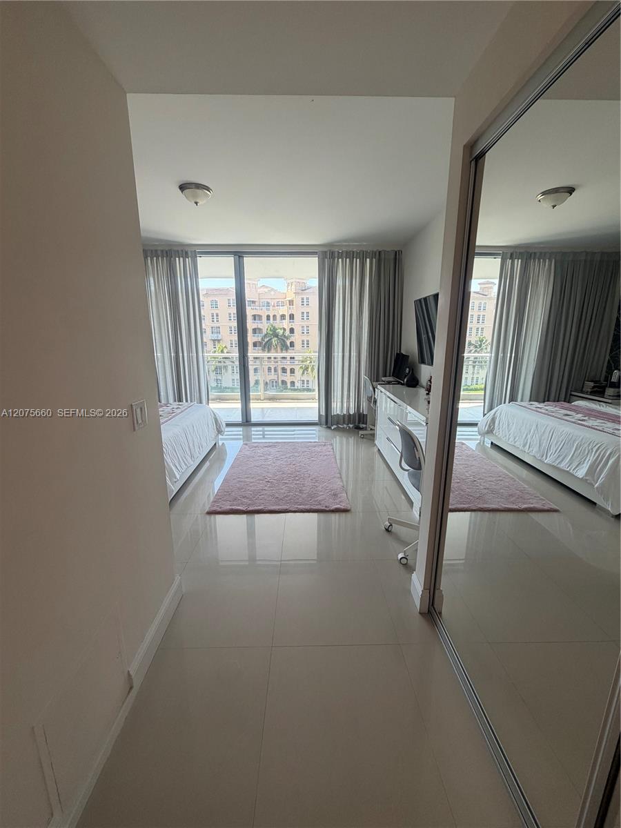 Photo of 2950 188th St  #325, Aventura, Florida, 33180 - 