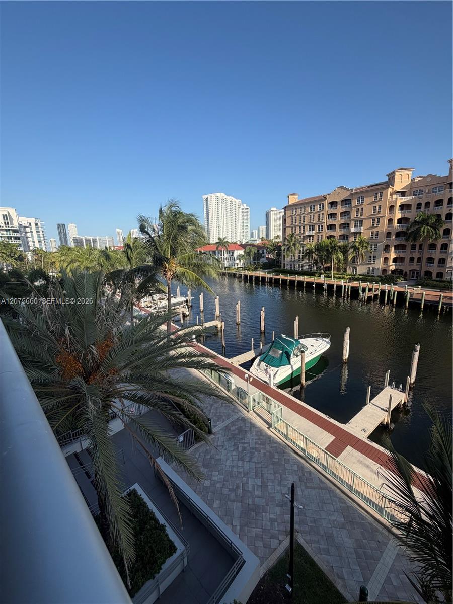 Photo of 2950 188th St  #325, Aventura, Florida, 33180 - 