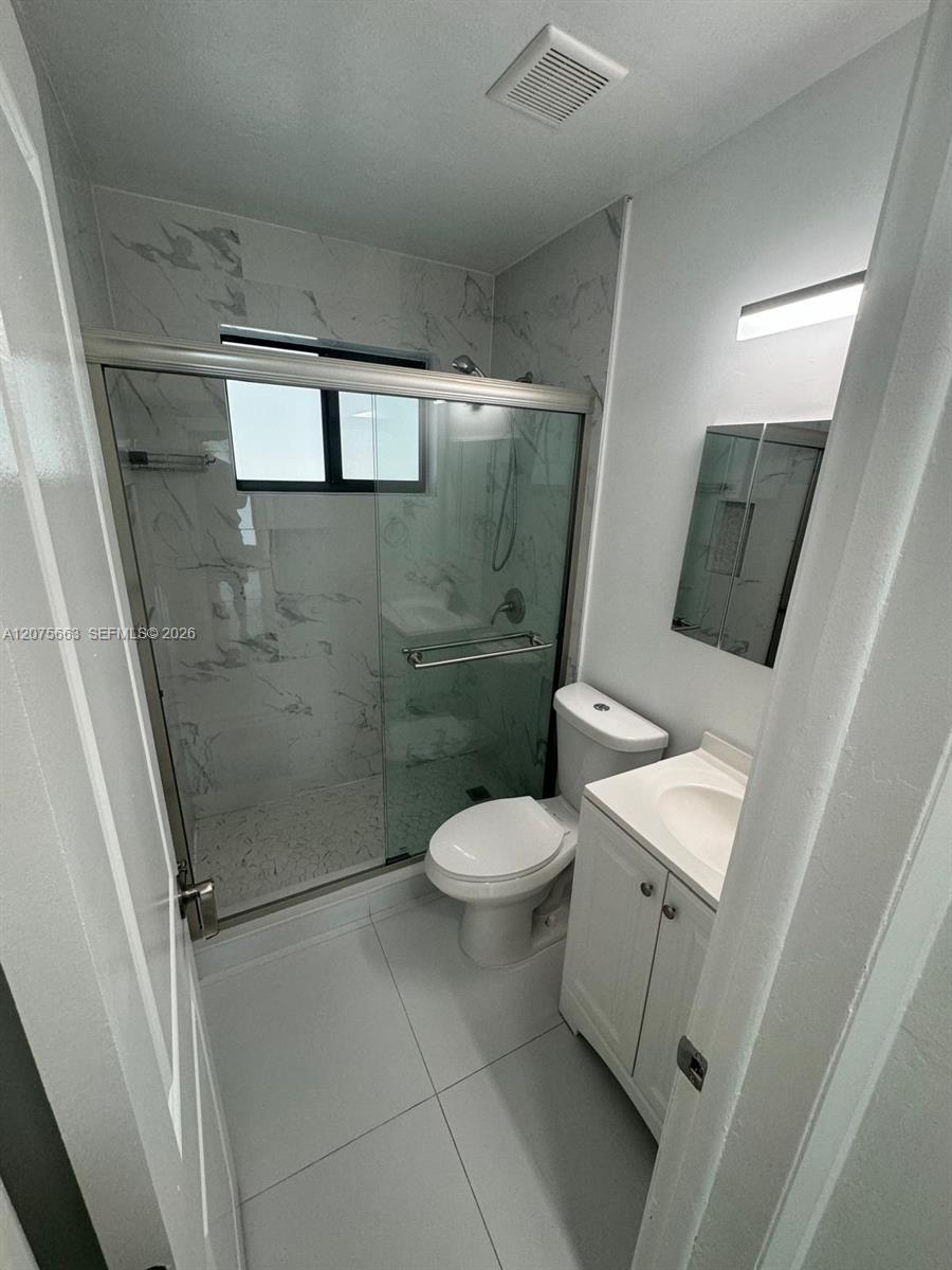   /  1450 sq. ft. $ 2026-08-21 0 foto
