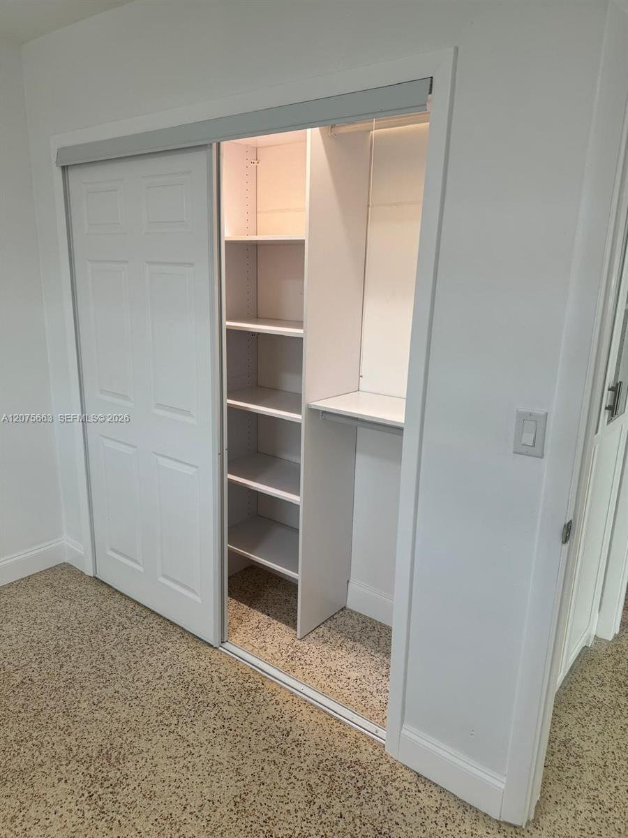   /  1450 sq. ft. $ 2026-08-21 0 foto