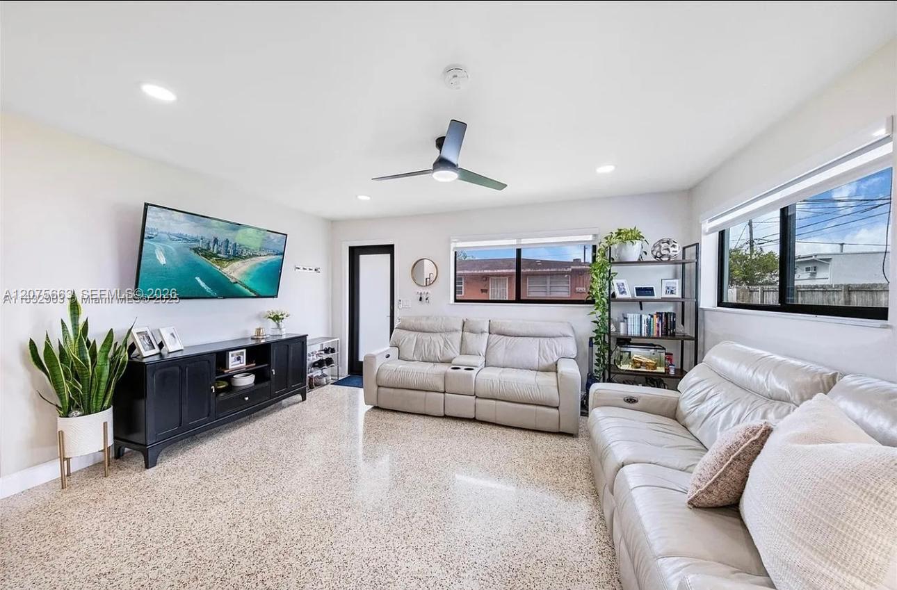  /  1450 sq. ft. $ 2026-08-21 0 foto