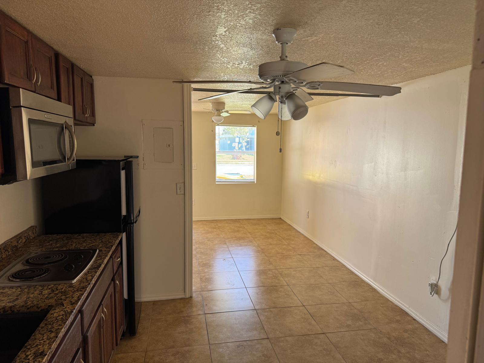 Ver detalles / 0 960 sq. ft. $ 2026-08-23 0 foto