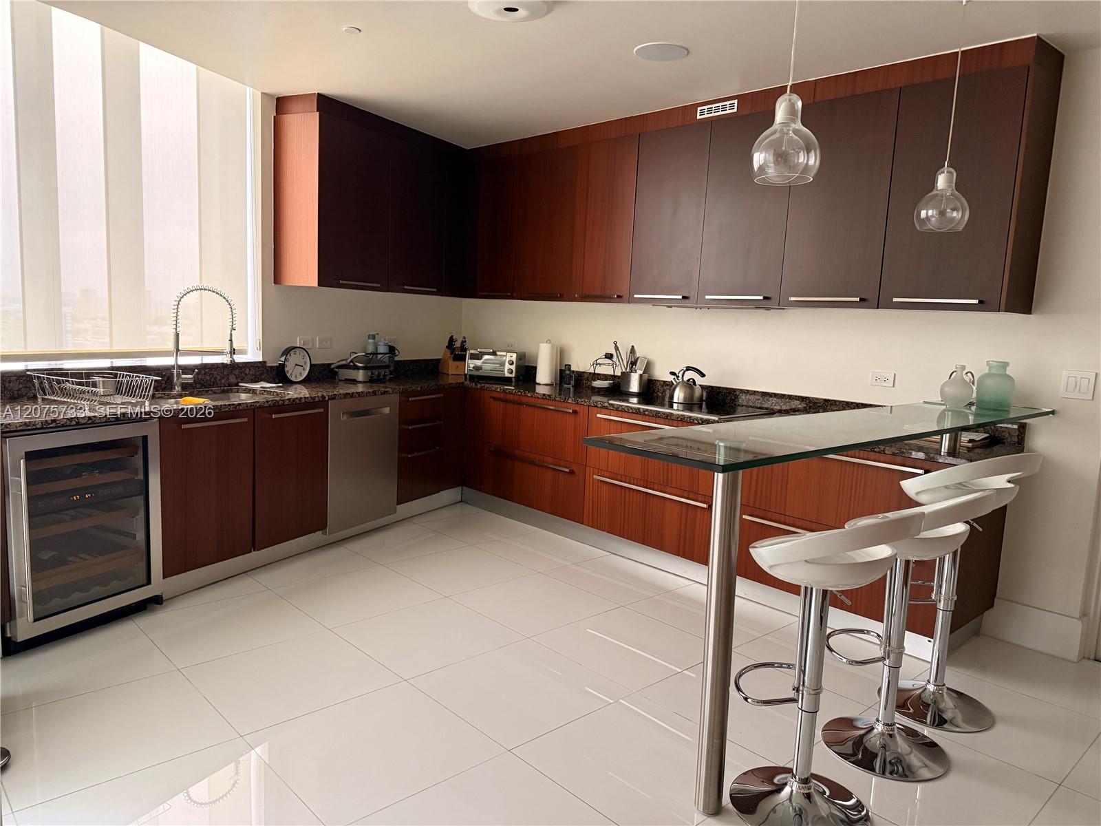 2406 3 / 4 2327 sq. ft. $ 2026-08-21 0 Photo