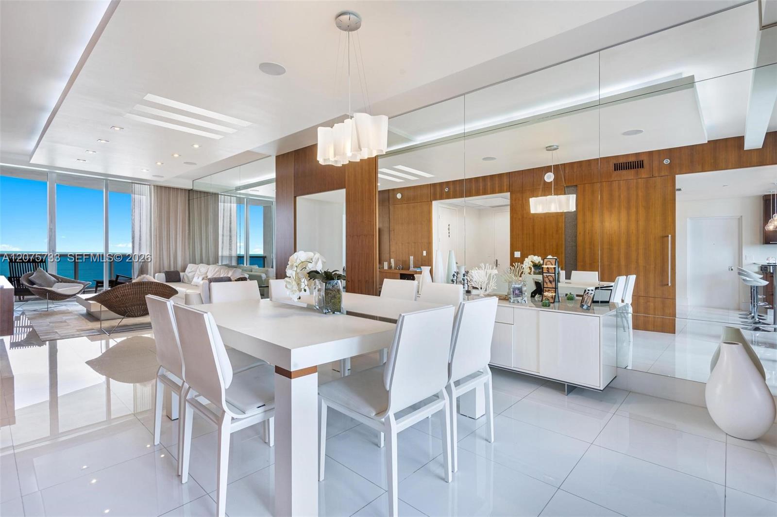 See details 2406 3 / 4 2327 sq. ft. $ 2026-08-21 0 Photo