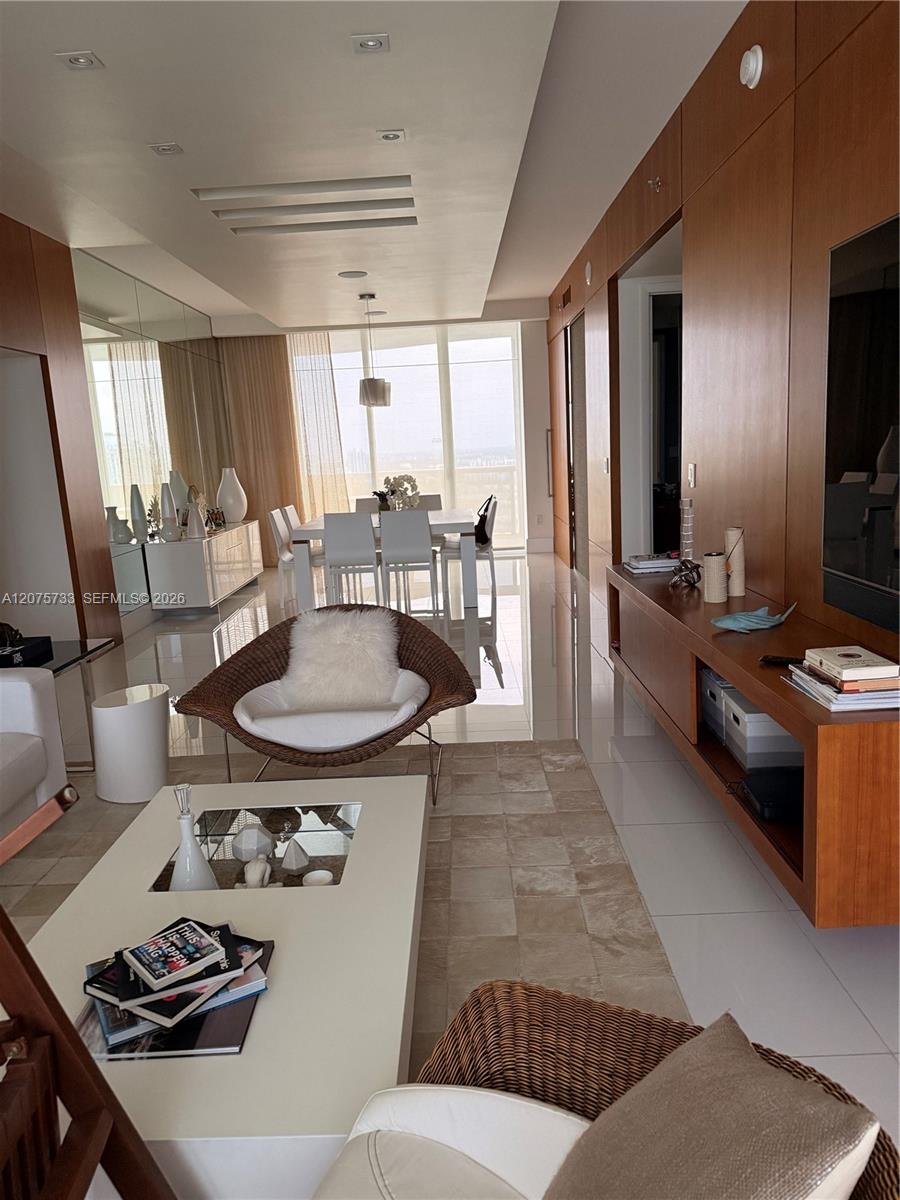 2406 3 / 4 2327 sq. ft. $ 2026-08-21 0 Photo