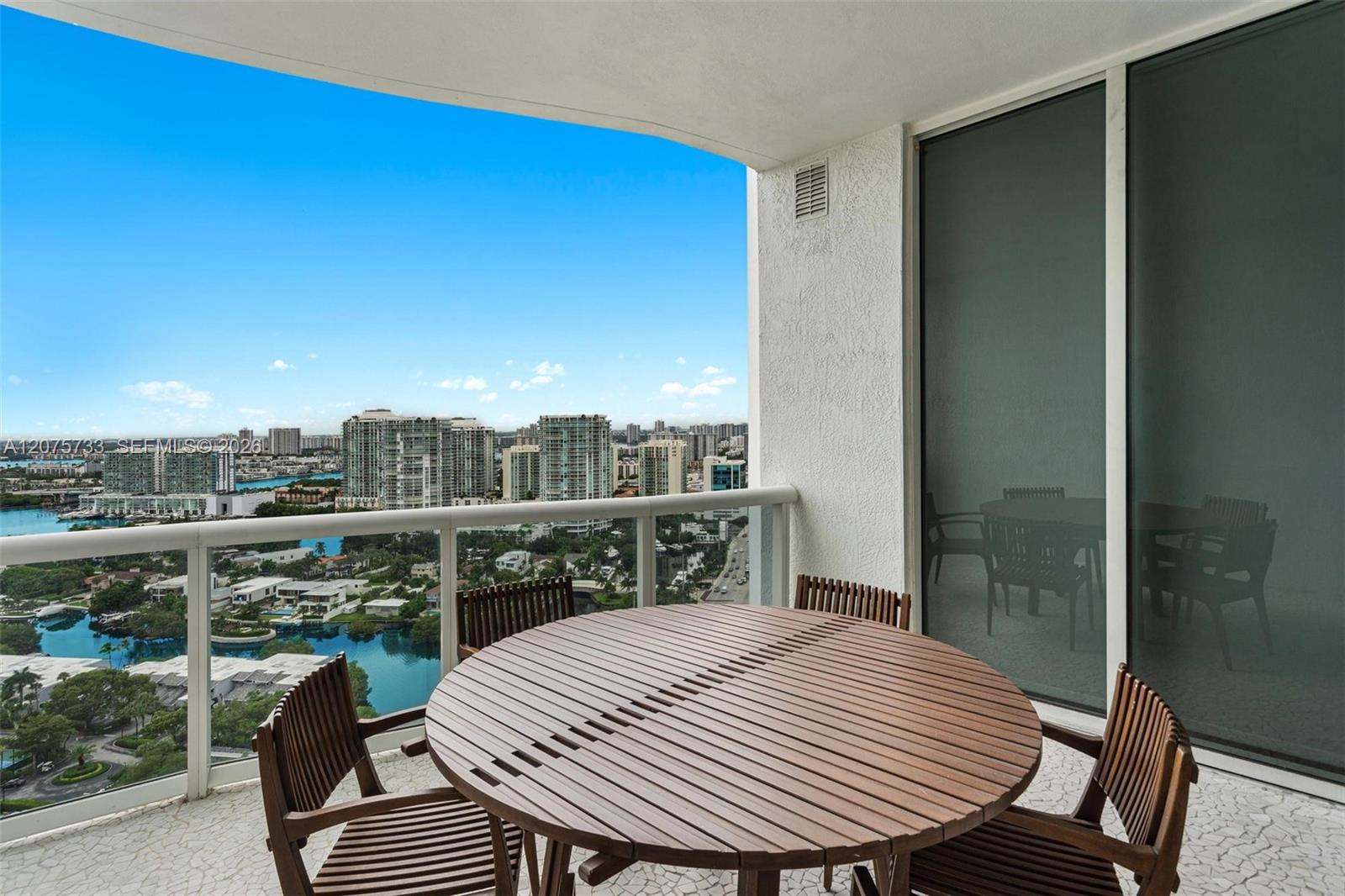 See details 2406 3 / 4 2327 sq. ft. $ 2026-08-21 0 Photo