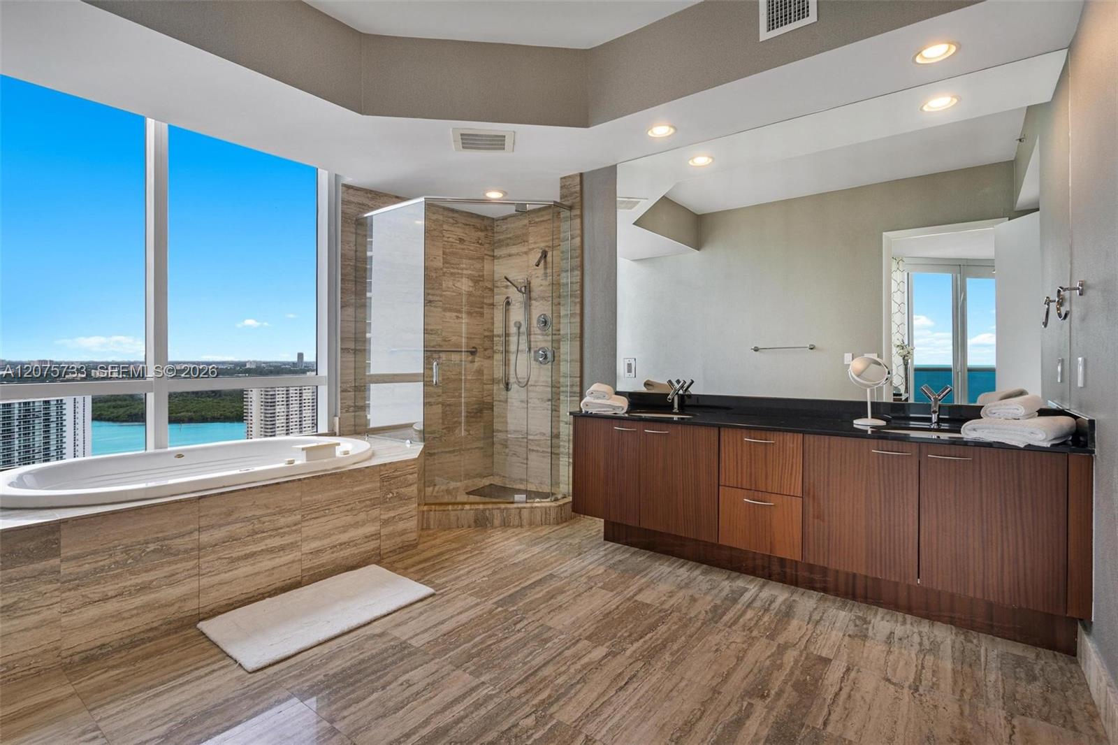 See details 2406 3 / 4 2327 sq. ft. $ 2026-08-21 0 Photo