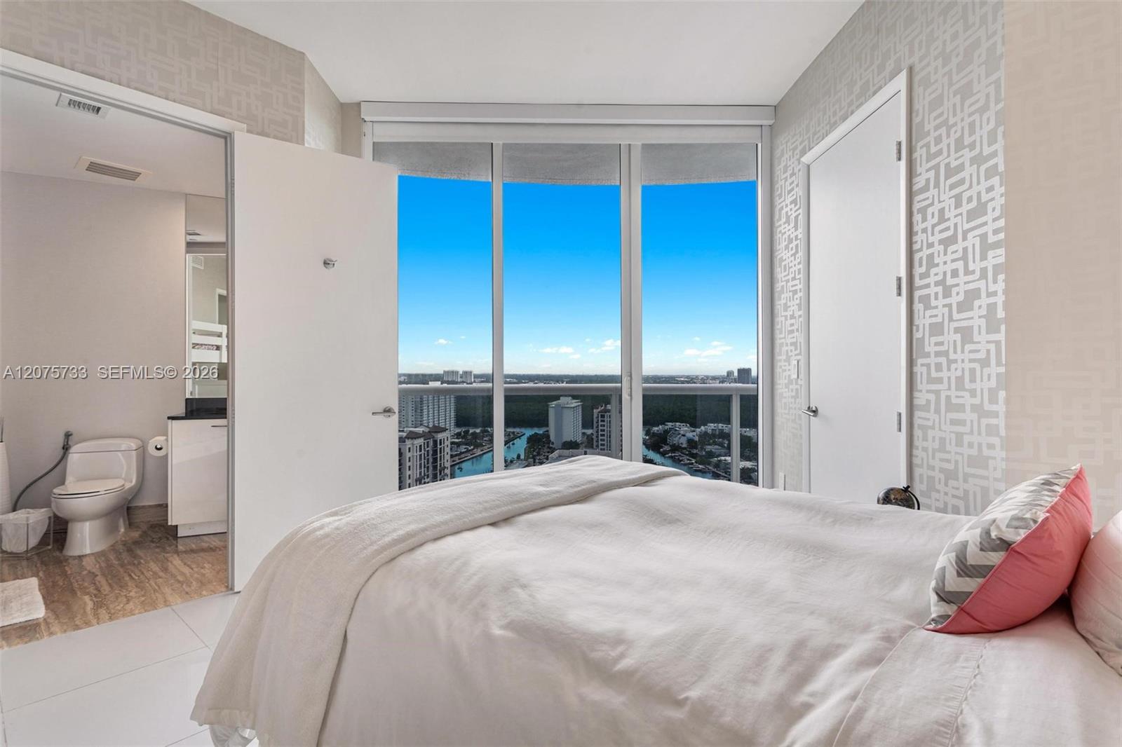 See details 2406 3 / 4 2327 sq. ft. $ 2026-08-21 0 Photo