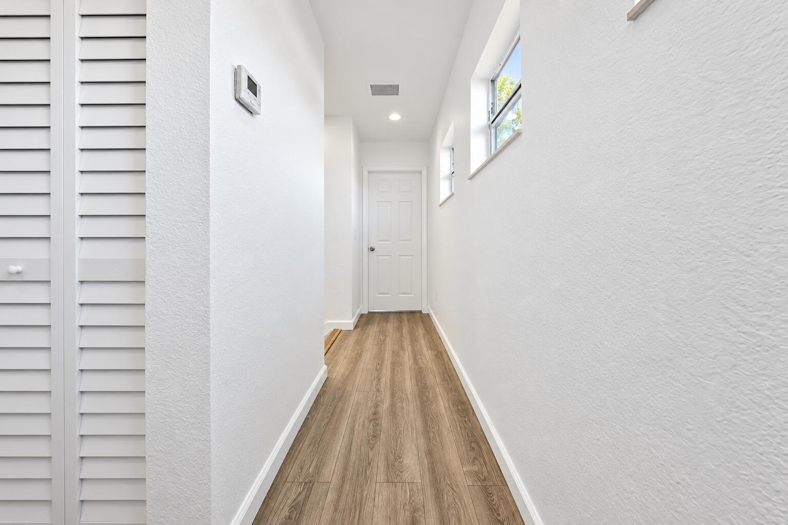 See details 205 / 0 2617 sq. ft. $ 2026-10-15 0 Photo