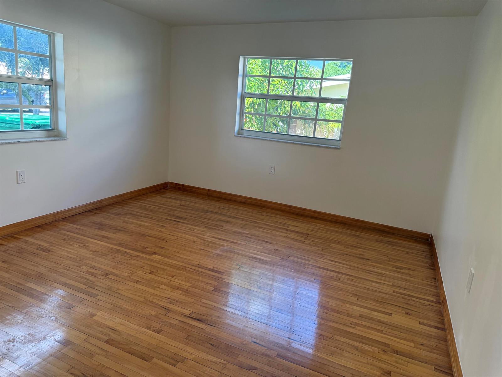 7820 4 / 3 1641 sq. ft. $ 2026-08-23 0 foto