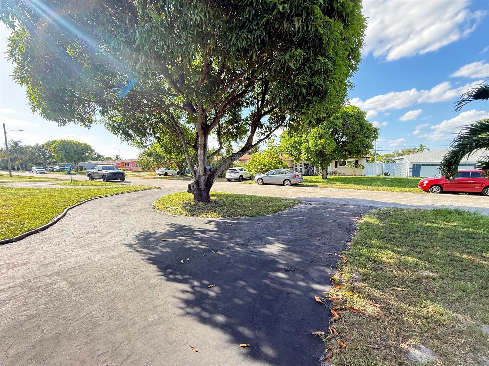 7820 4 / 3 1641 sq. ft. $ 2026-08-23 0 foto
