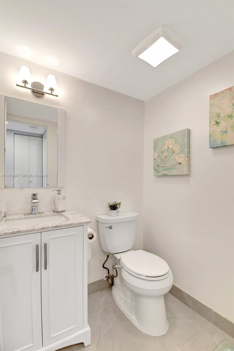 502 1 / 2 991 sq. ft. $ 2026-08-22 0 foto