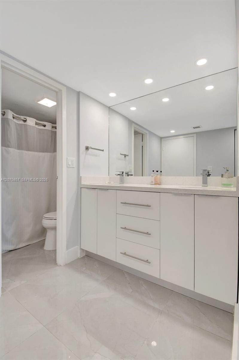 502 1 / 2 991 sq. ft. $ 2026-08-22 0 foto