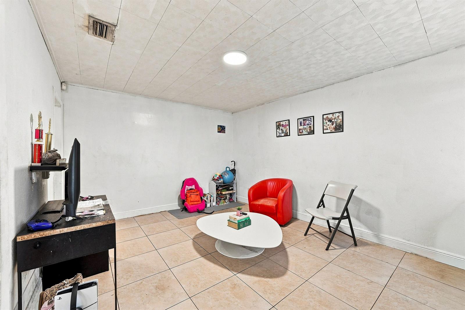   / 0 2188 sq. ft. $ 2026-08-23 0 foto