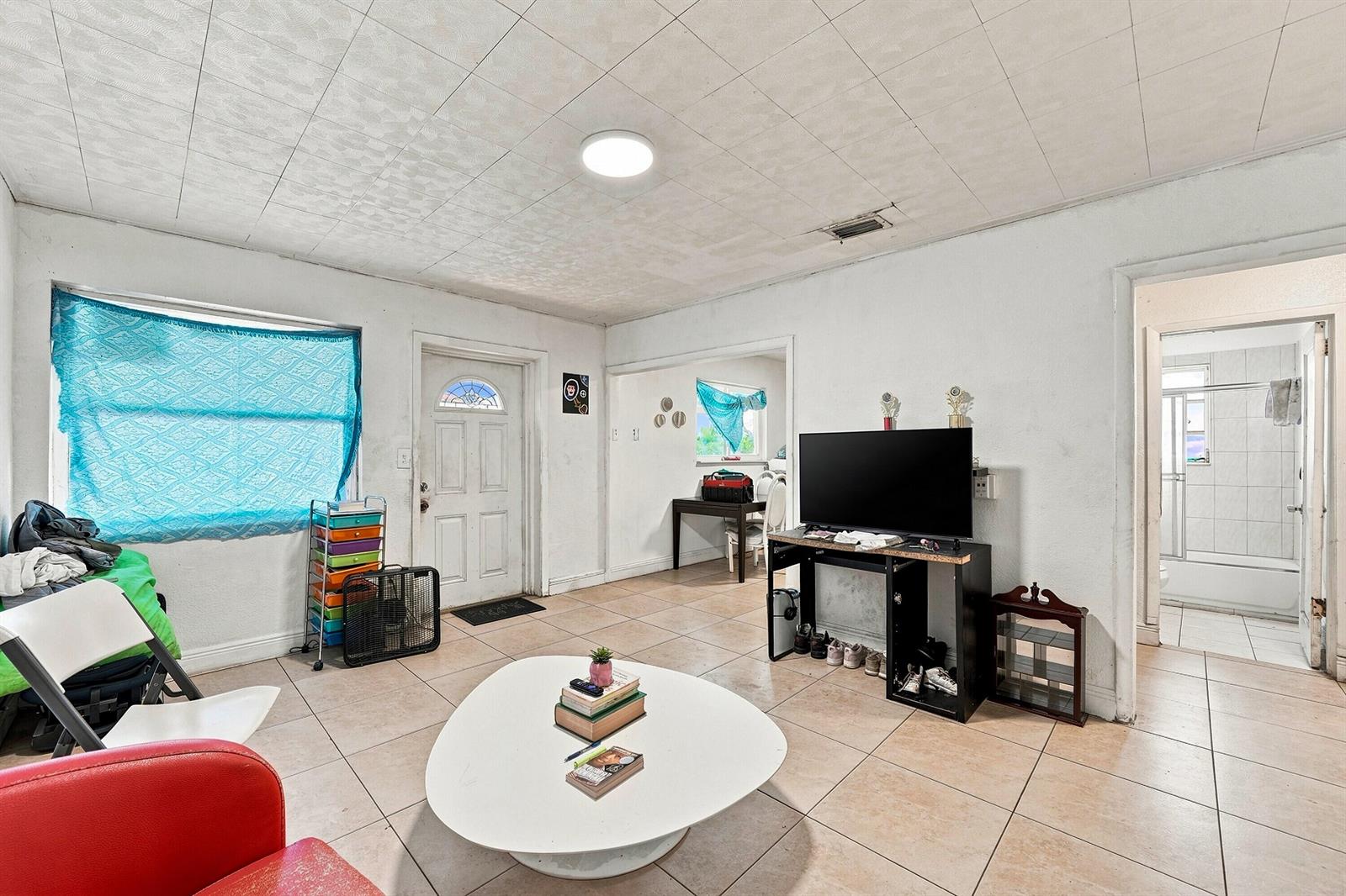   / 0 2188 sq. ft. $ 2026-08-23 0 foto