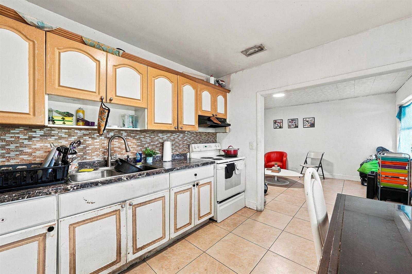   / 0 2188 sq. ft. $ 2026-08-23 0 foto