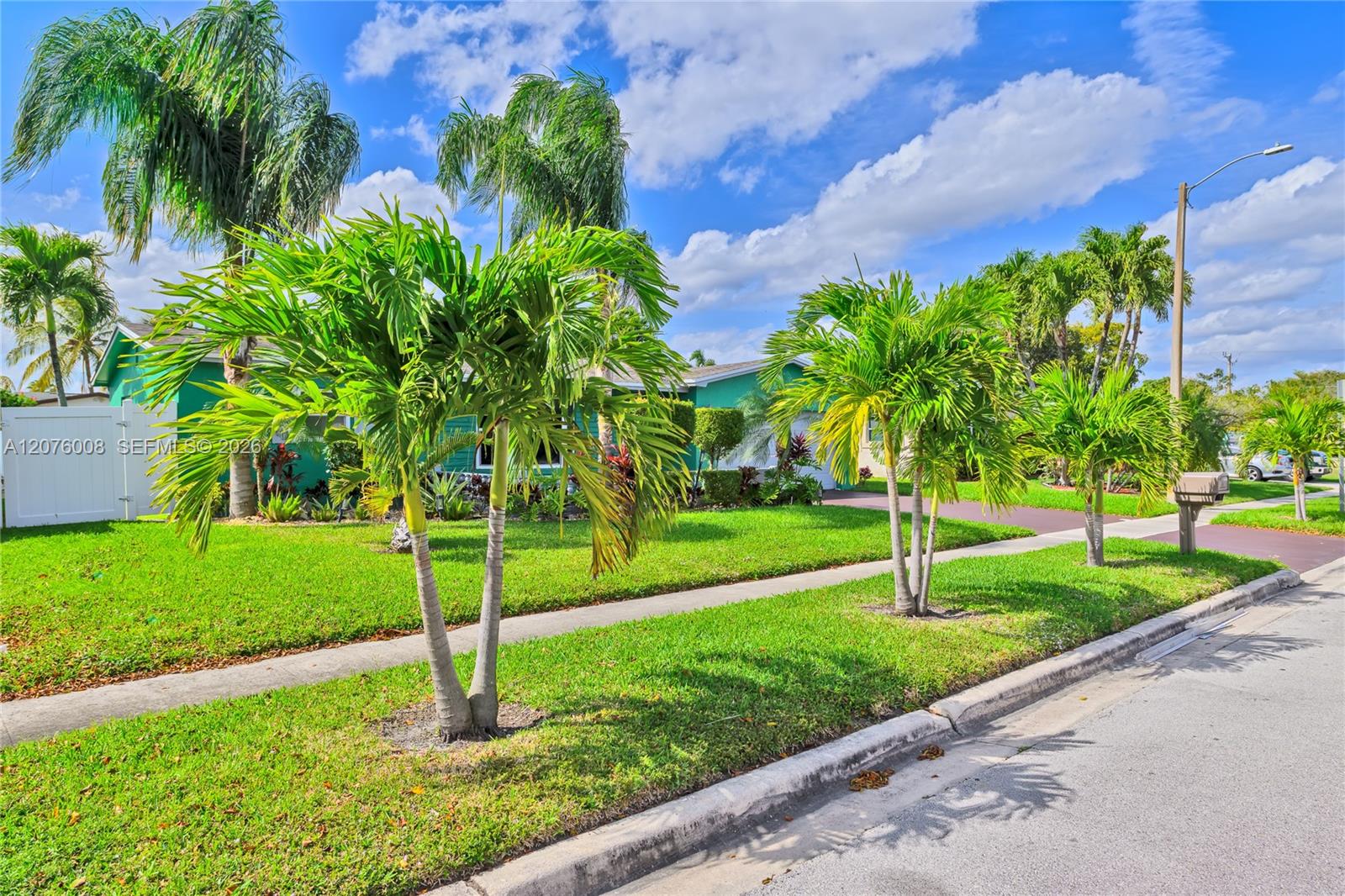 257 4 / 2 1624 sq. ft. $ 2026-08-22 0 foto