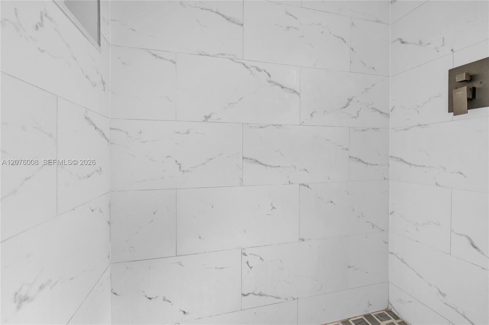 257 4 / 2 1624 sq. ft. $ 2026-08-22 0 foto