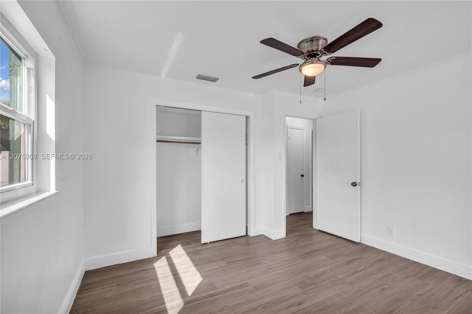 257 4 / 2 1624 sq. ft. $ 2026-08-22 0 foto