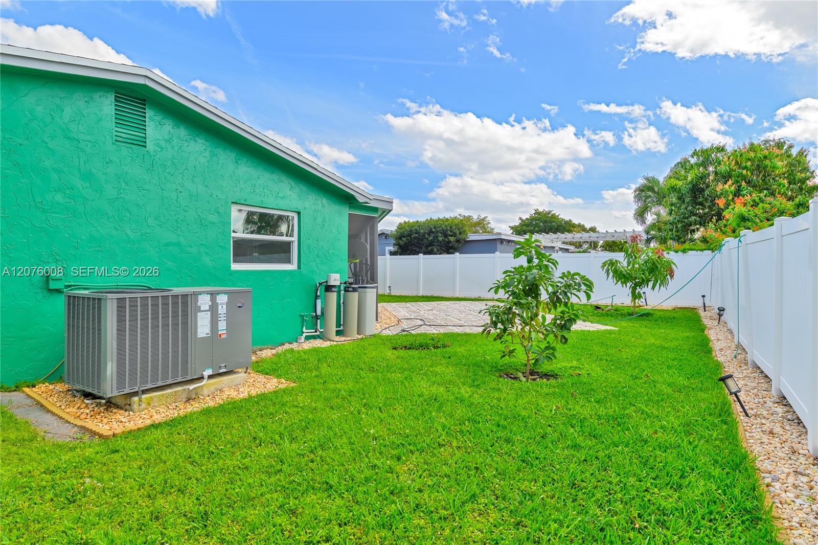 257 4 / 2 1624 sq. ft. $ 2026-08-22 0 foto