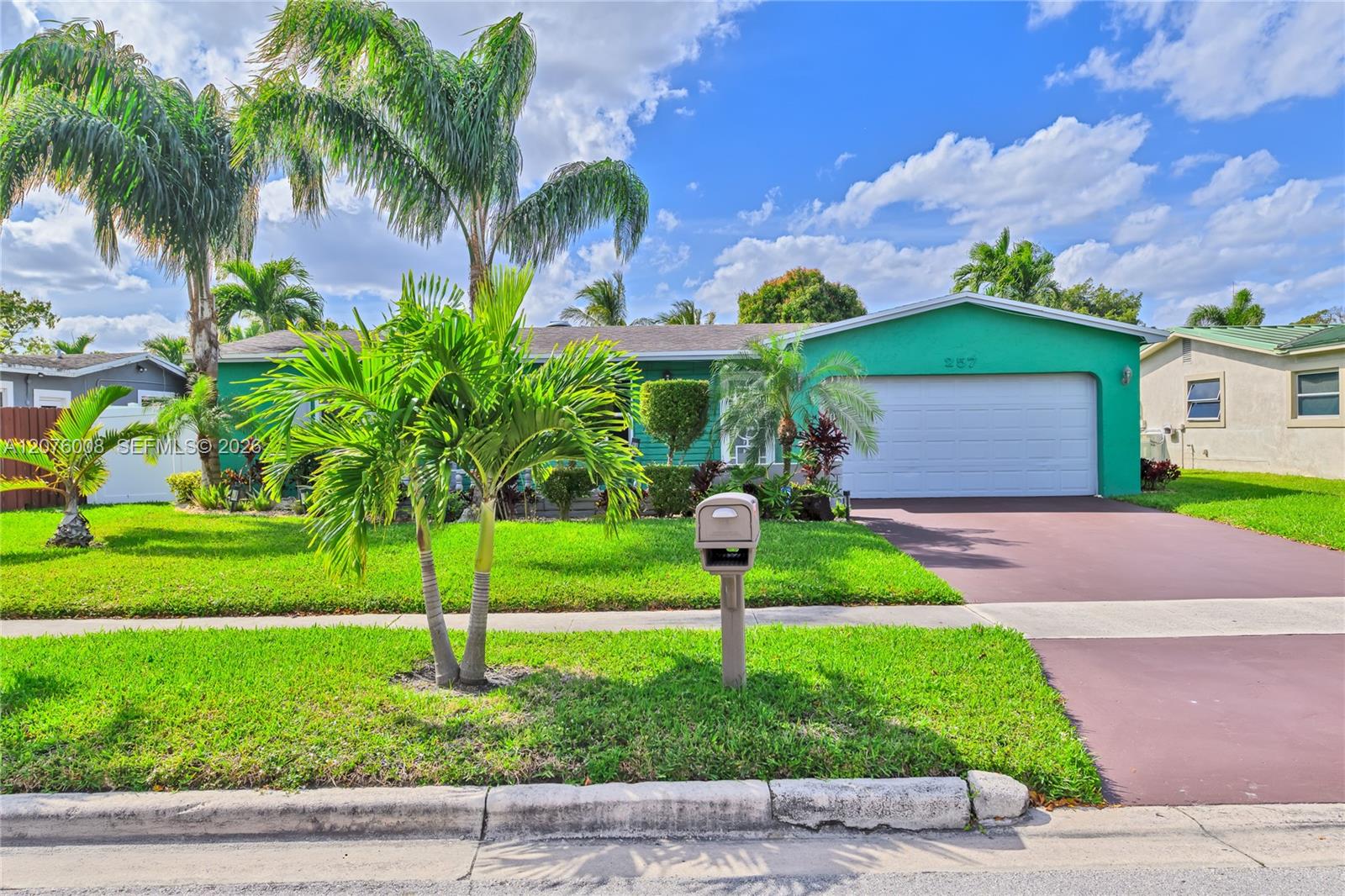257 4 / 2 1624 sq. ft. $ 2026-08-22 0 foto