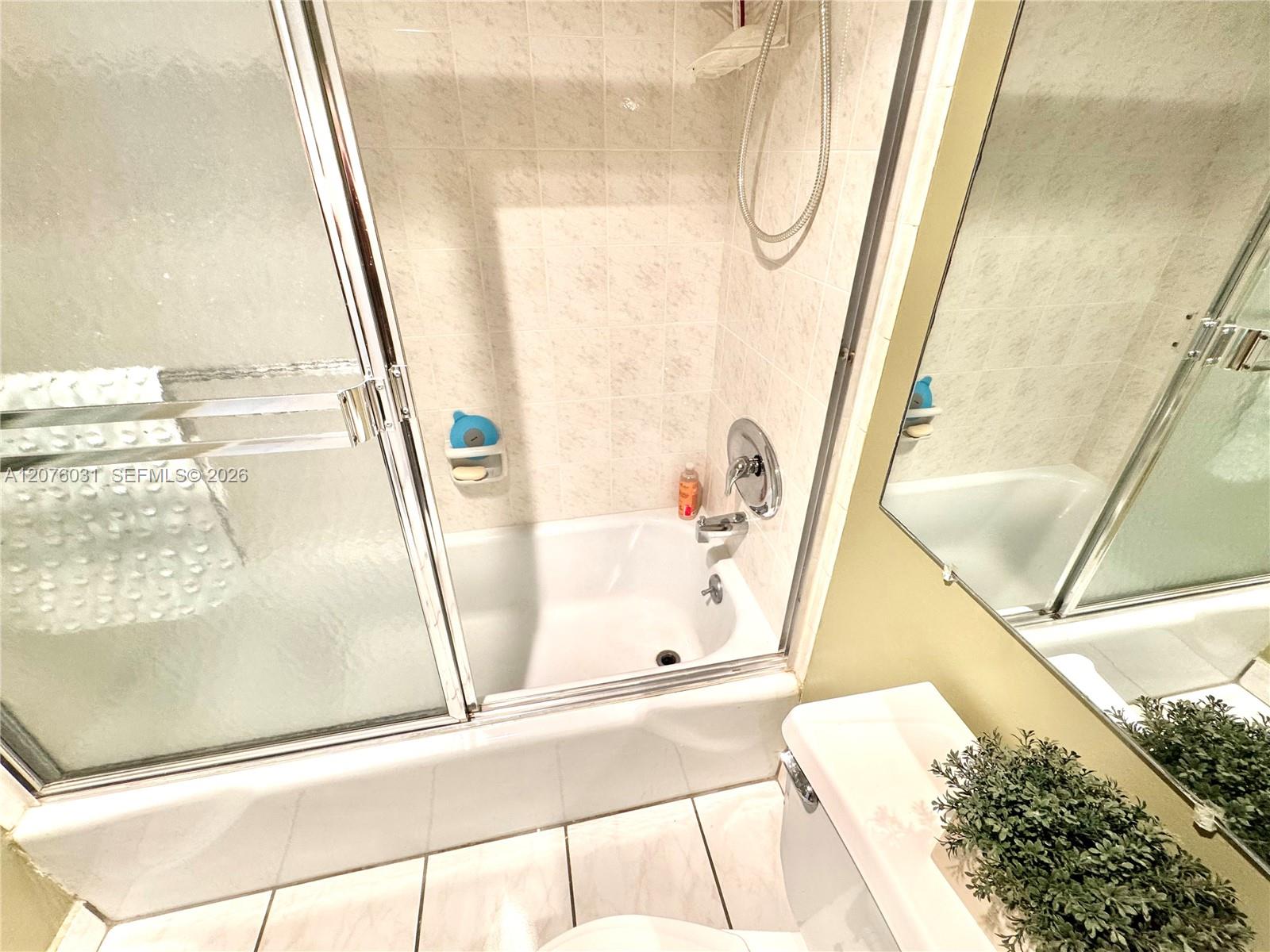 Ver detalles 1110 2 / 2 1070 sq. ft. $ 2026-08-22 0 foto