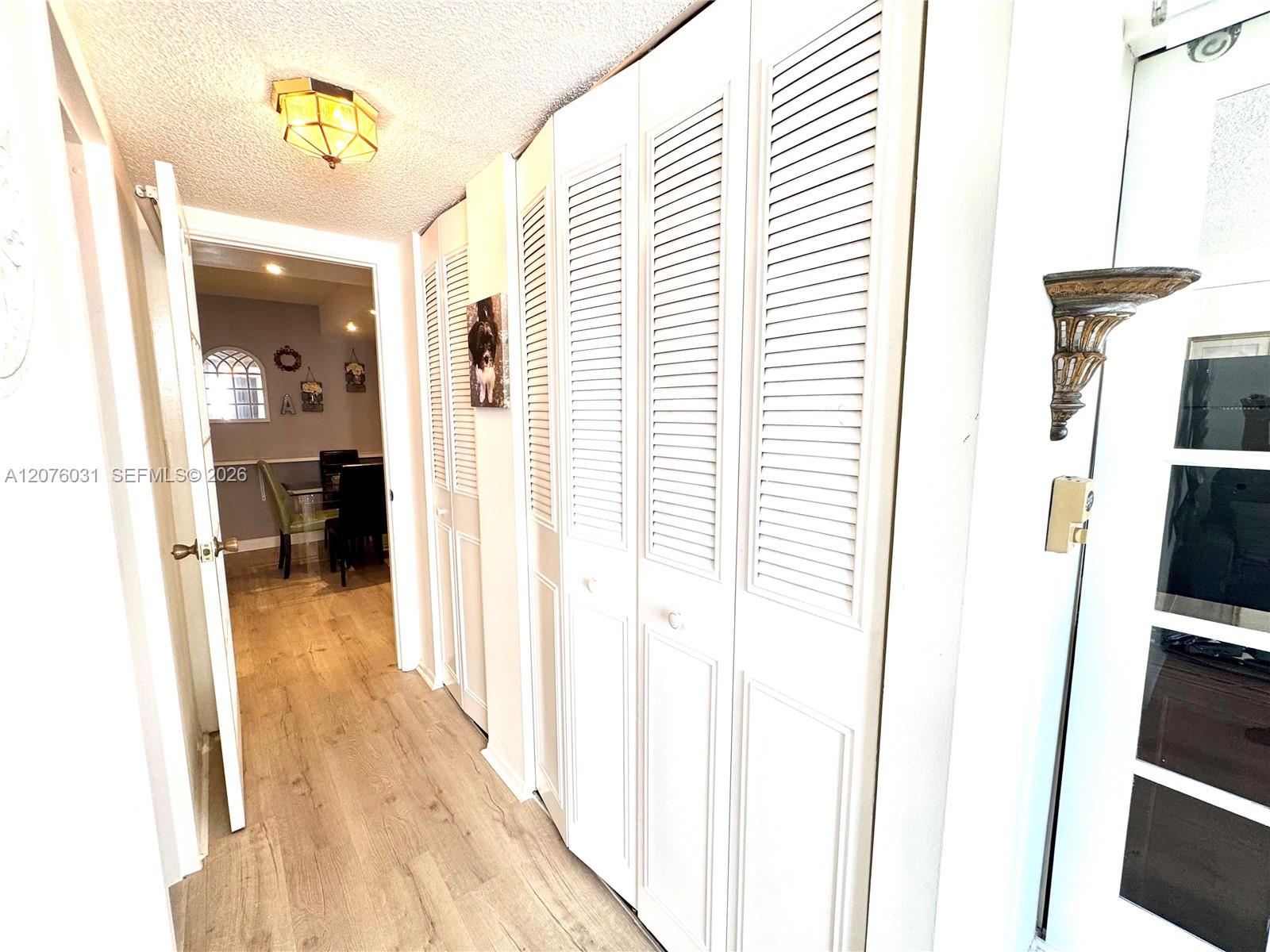 Ver detalles 1110 2 / 2 1070 sq. ft. $ 2026-08-22 0 foto