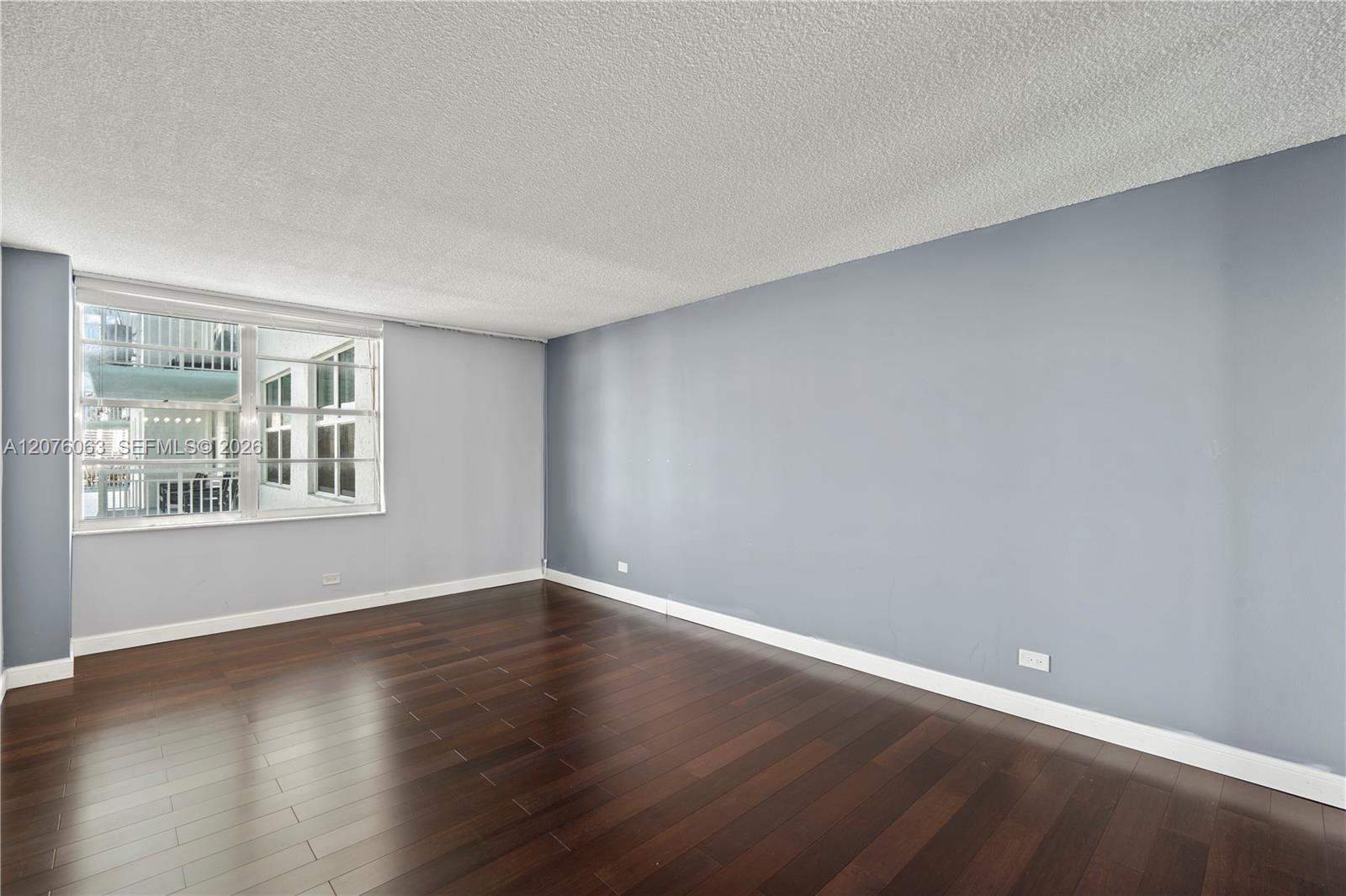 901 2 / 2 1488 sq. ft. $ 2026-08-22 0 foto