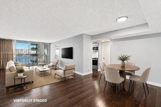 901 2 / 2 1488 sq. ft. $ 2026-08-22 0 foto