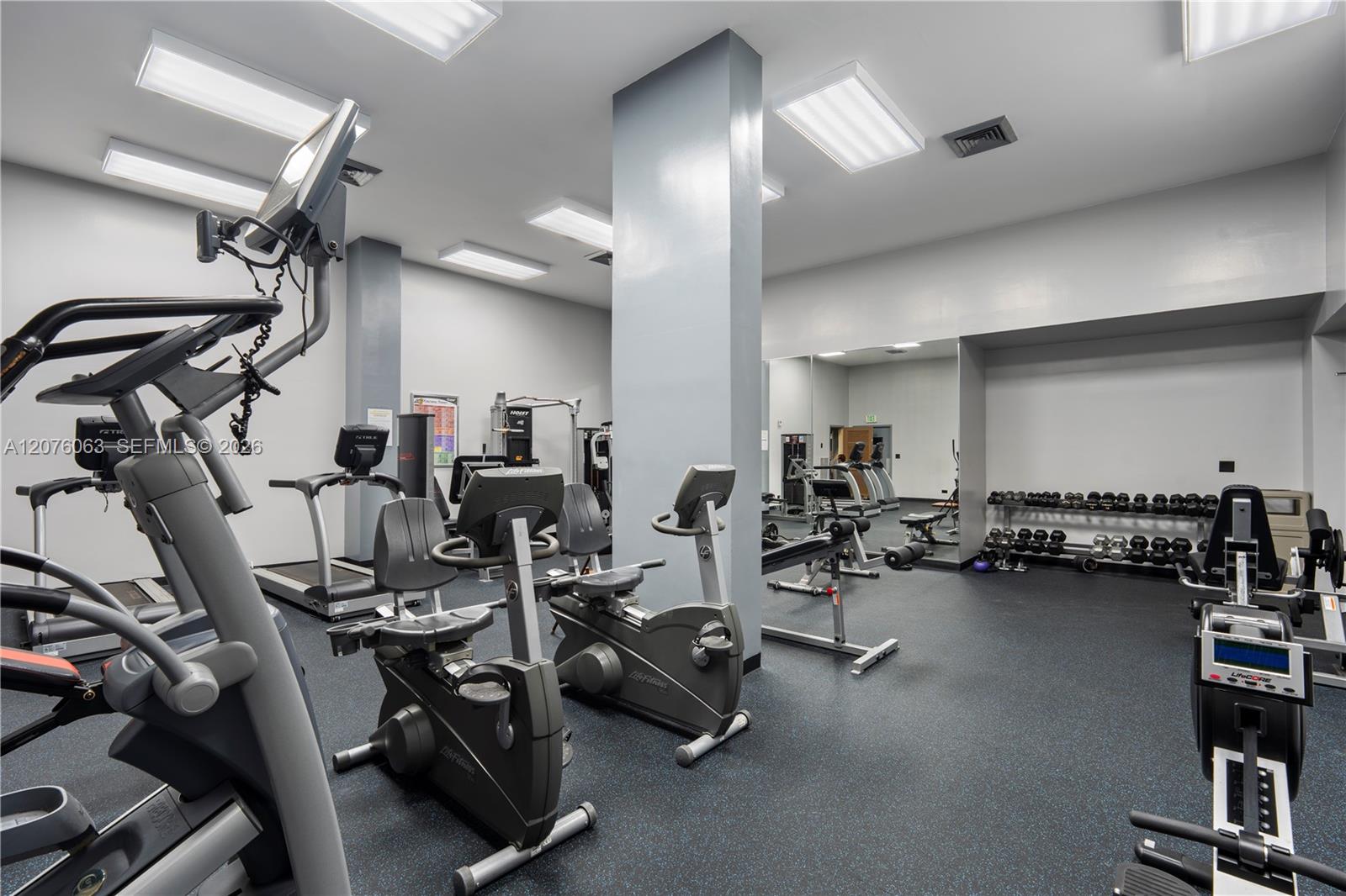 901 2 / 2 1488 sq. ft. $ 2026-08-22 0 foto