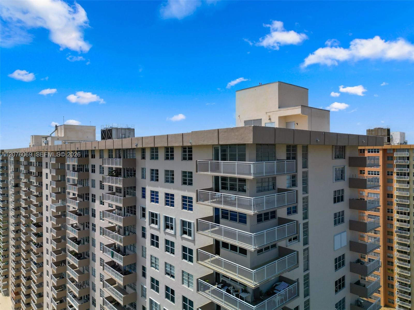 See details 2304 3 / 3 1890 sq. ft. $ 2026-08-22 0 Photo