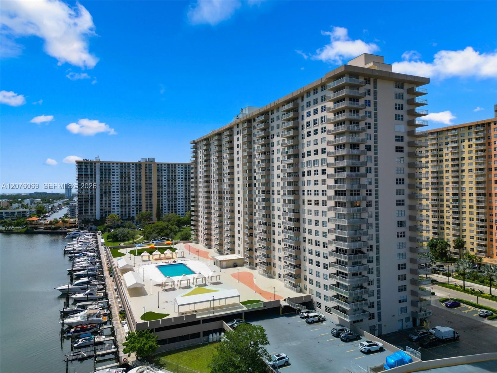 See details 2304 3 / 3 1890 sq. ft. $ 2026-08-22 0 Photo