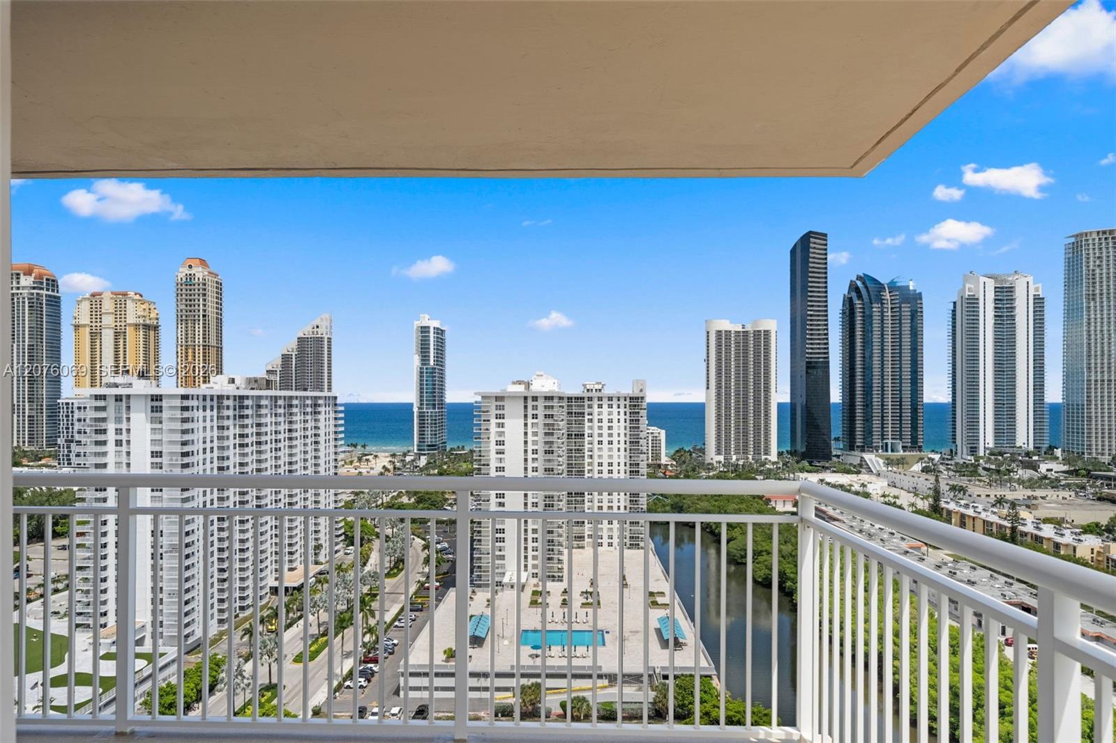 See details 2304 3 / 3 1890 sq. ft. $ 2026-08-22 0 Photo