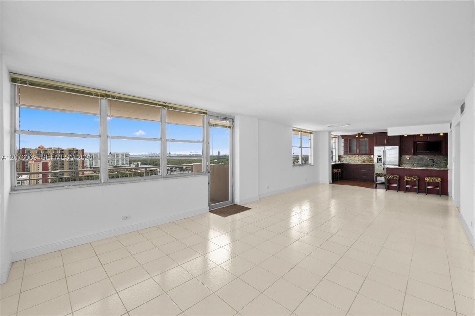 See details 2304 3 / 3 1890 sq. ft. $ 2026-08-22 0 Photo