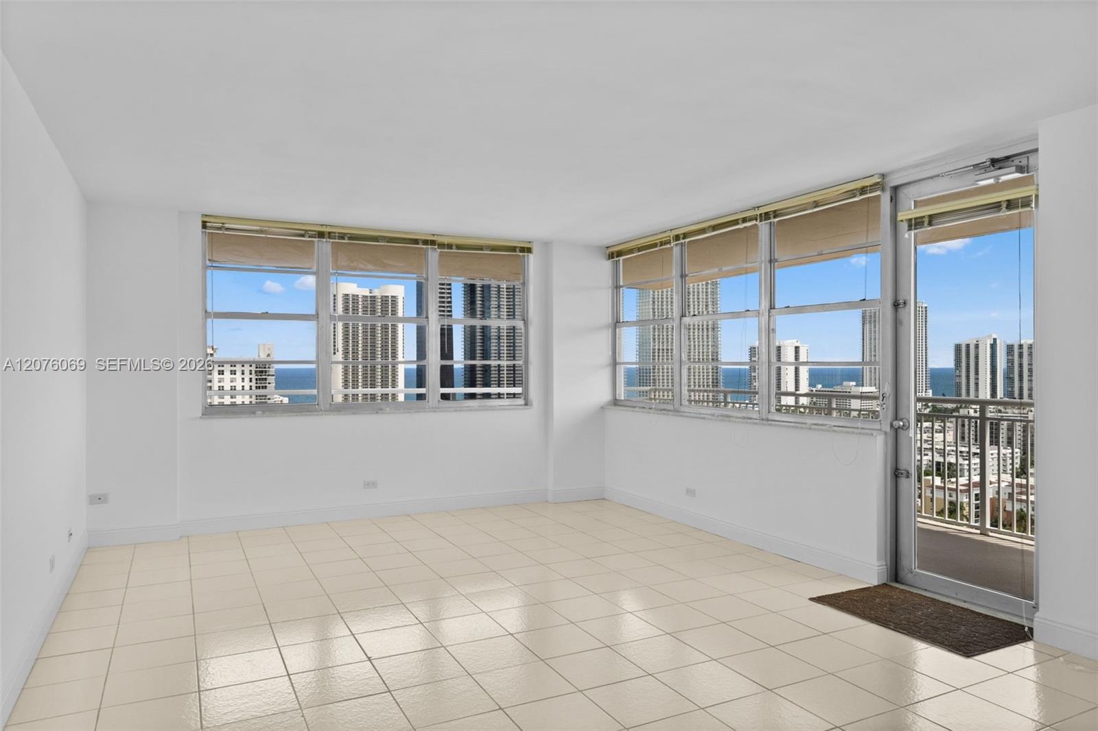 See details 2304 3 / 3 1890 sq. ft. $ 2026-08-22 0 Photo
