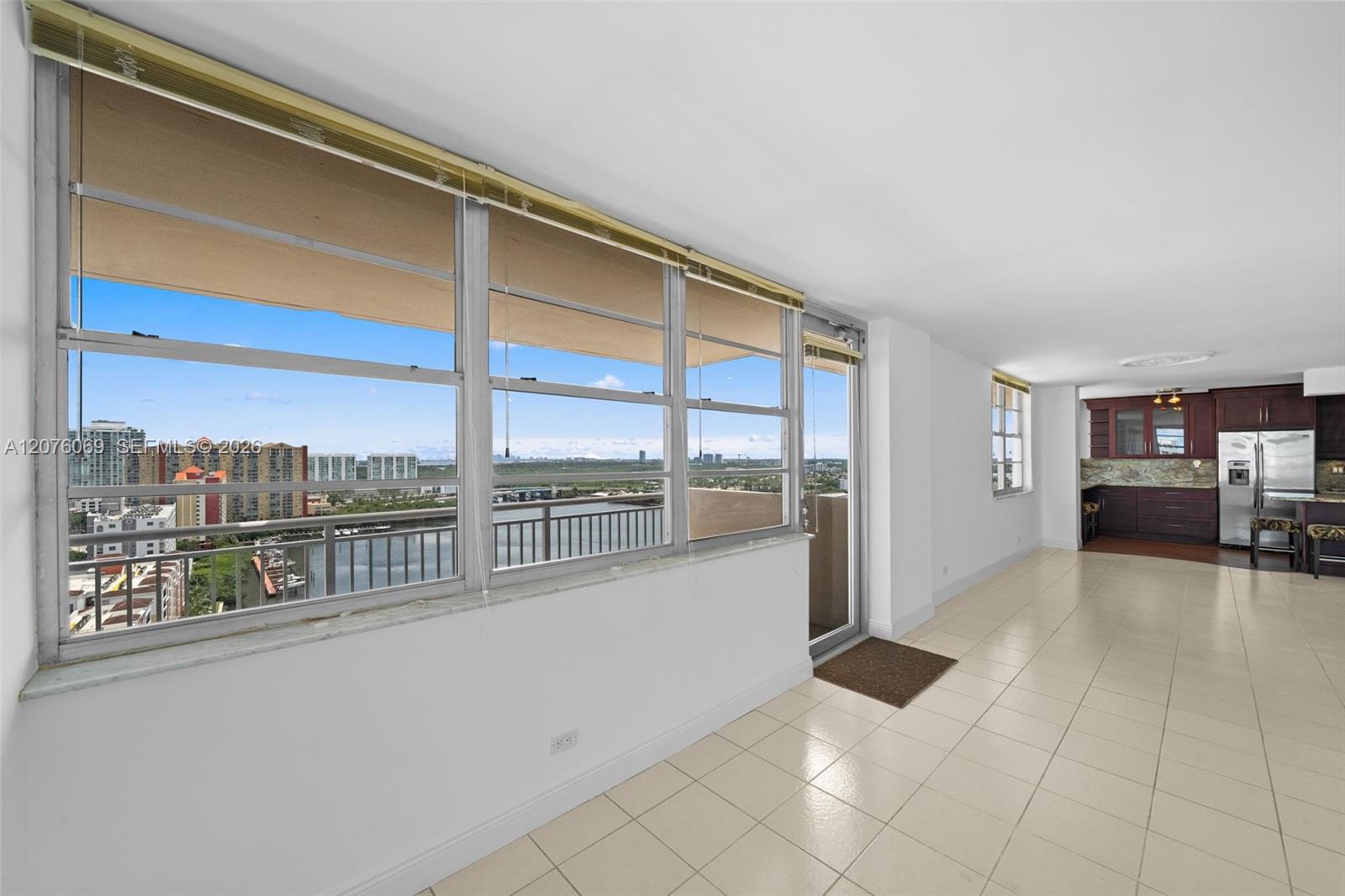 See details 2304 3 / 3 1890 sq. ft. $ 2026-08-22 0 Photo