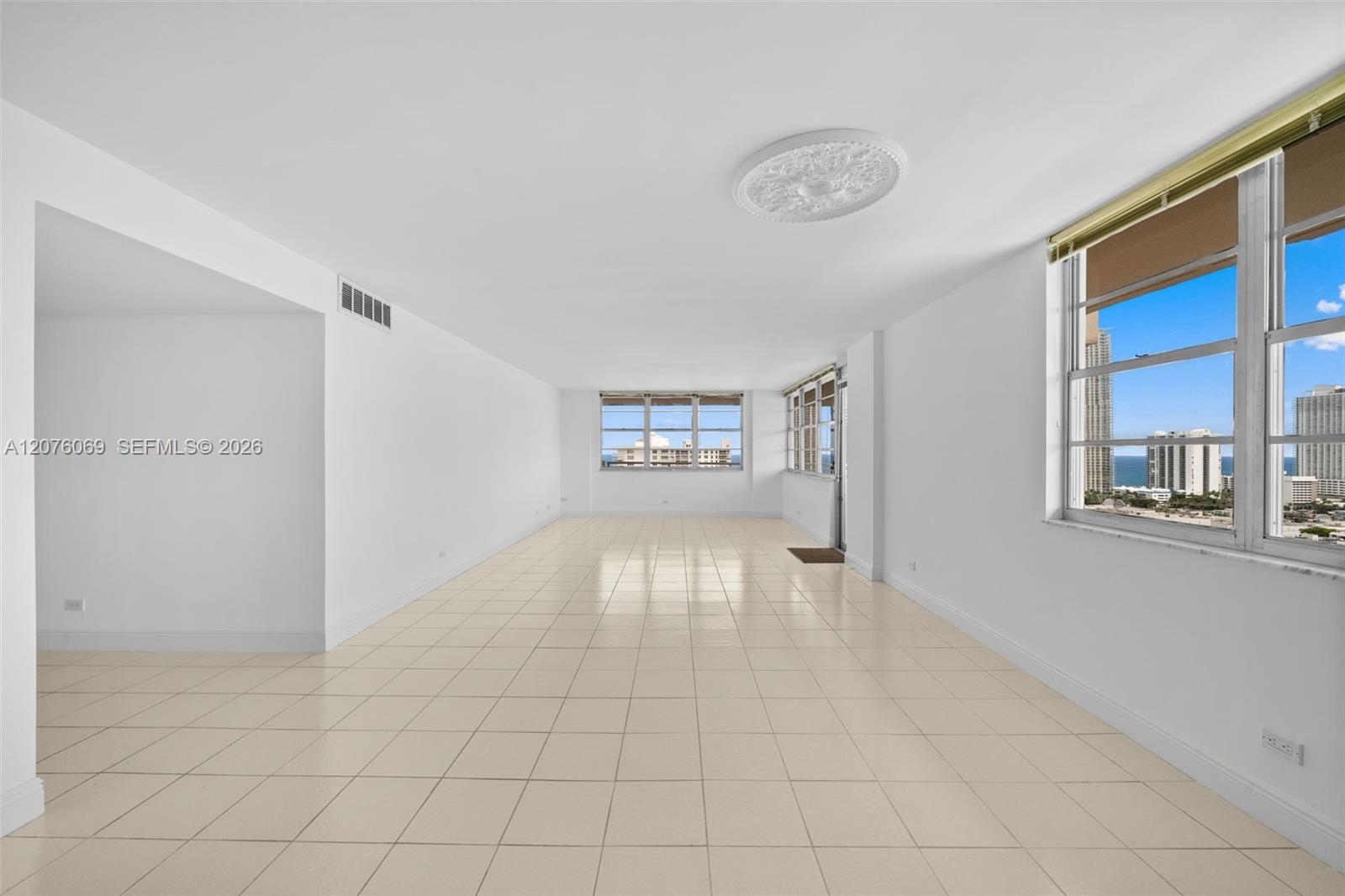 See details 2304 3 / 3 1890 sq. ft. $ 2026-08-22 0 Photo