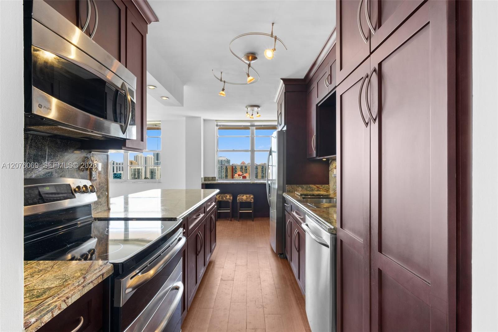 See details 2304 3 / 3 1890 sq. ft. $ 2026-08-22 0 Photo