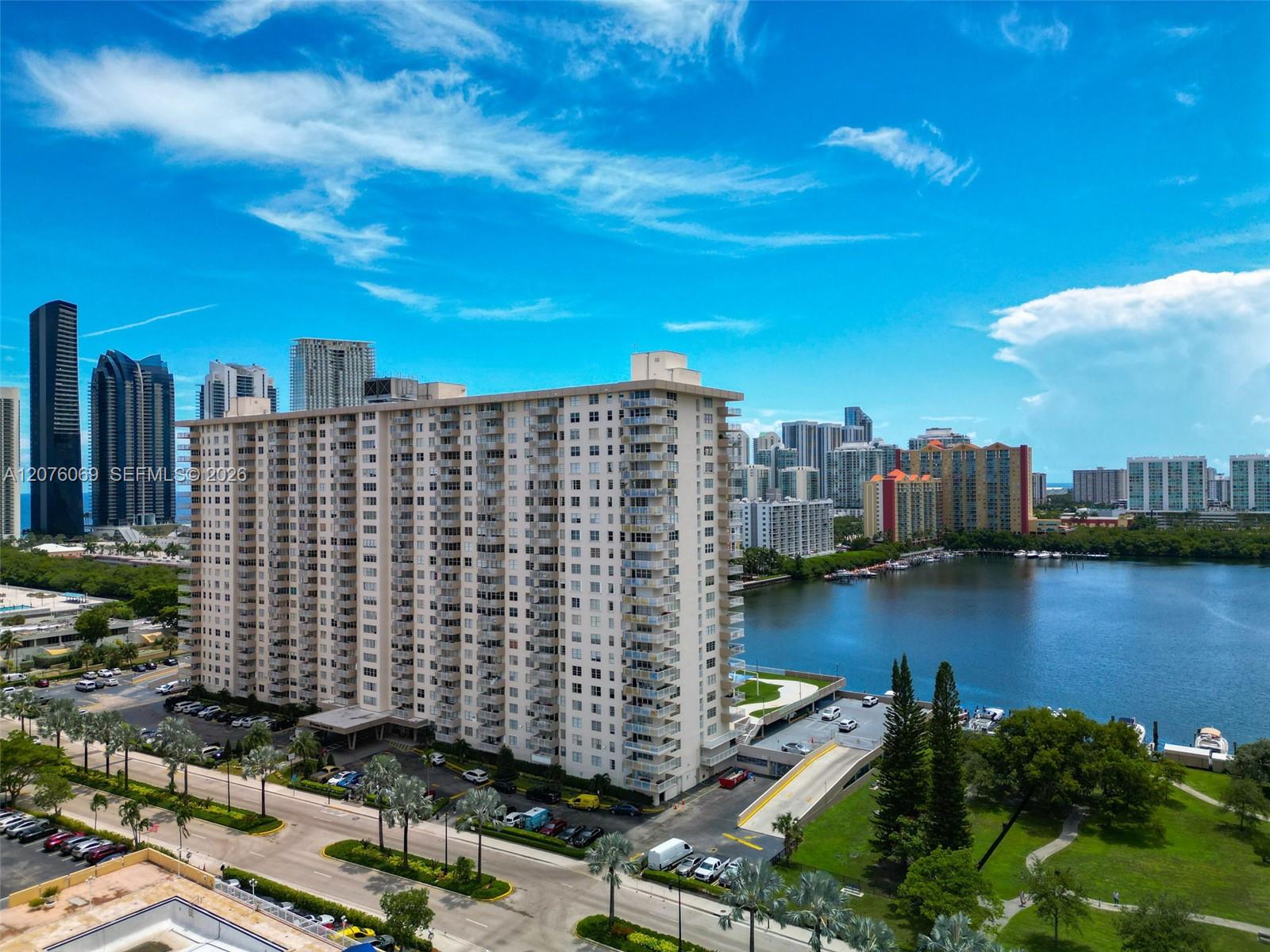 See details 2304 3 / 3 1890 sq. ft. $ 2026-08-22 0 Photo