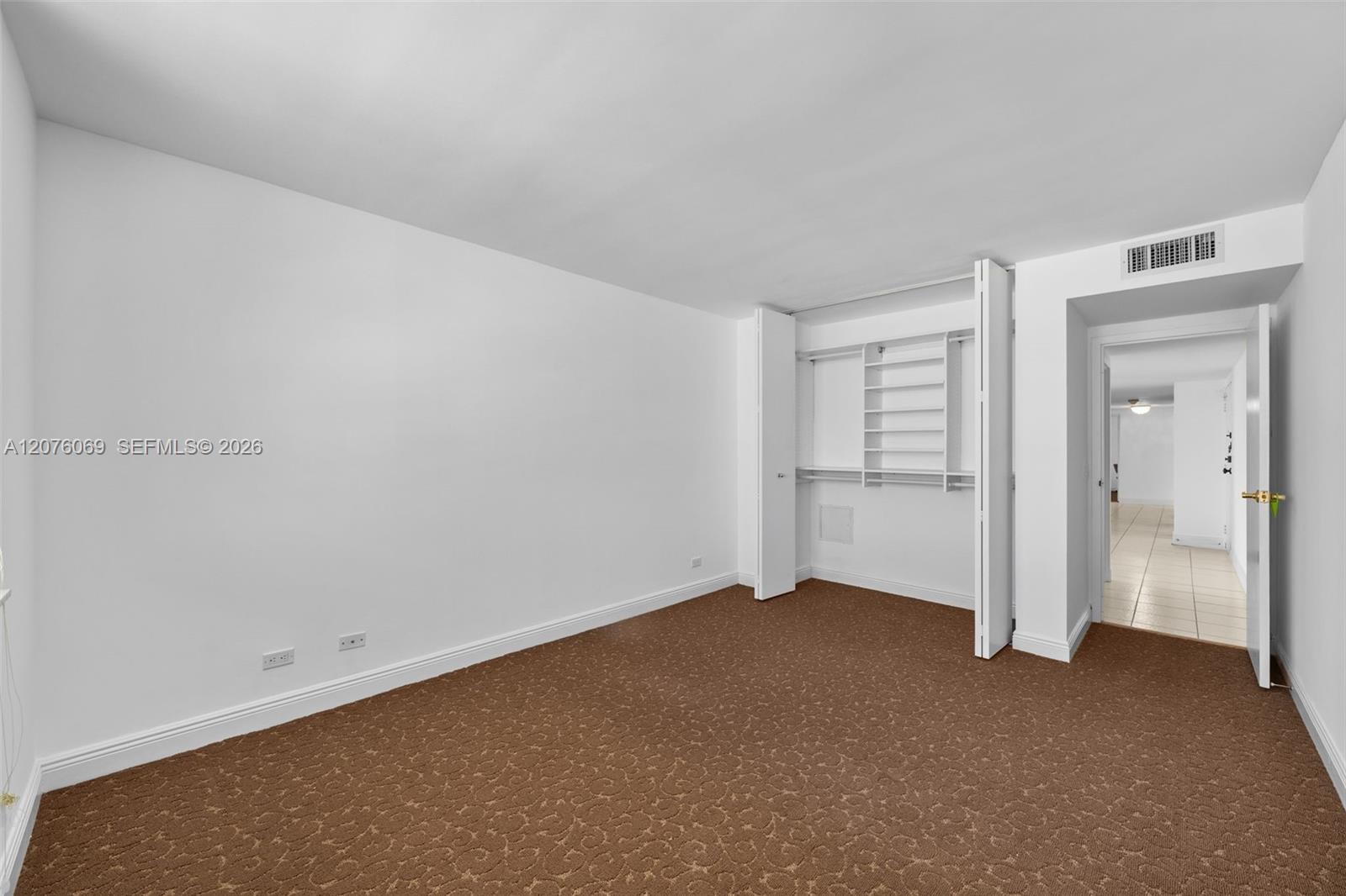 See details 2304 3 / 3 1890 sq. ft. $ 2026-08-22 0 Photo