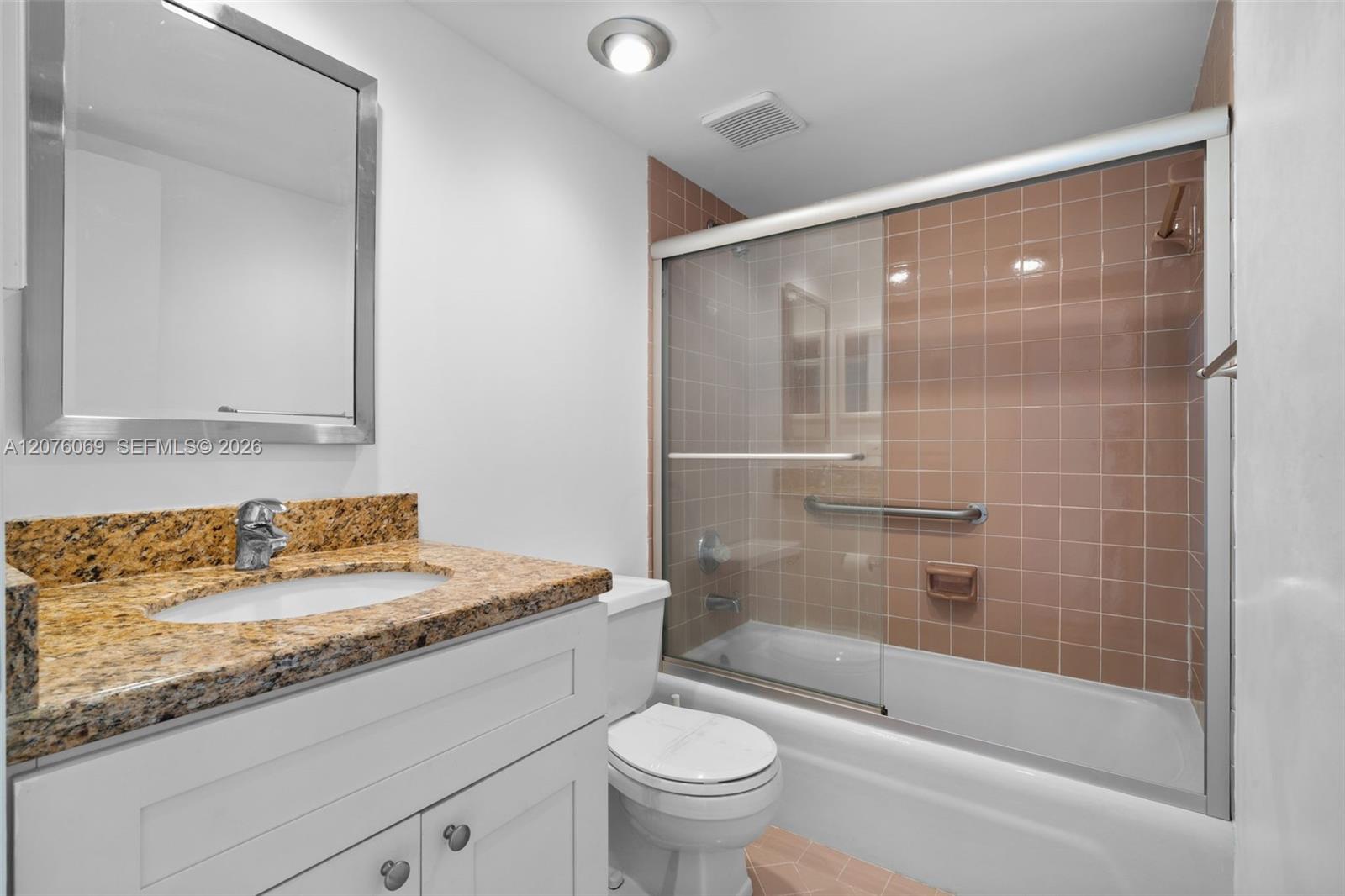 See details 2304 3 / 3 1890 sq. ft. $ 2026-08-22 0 Photo