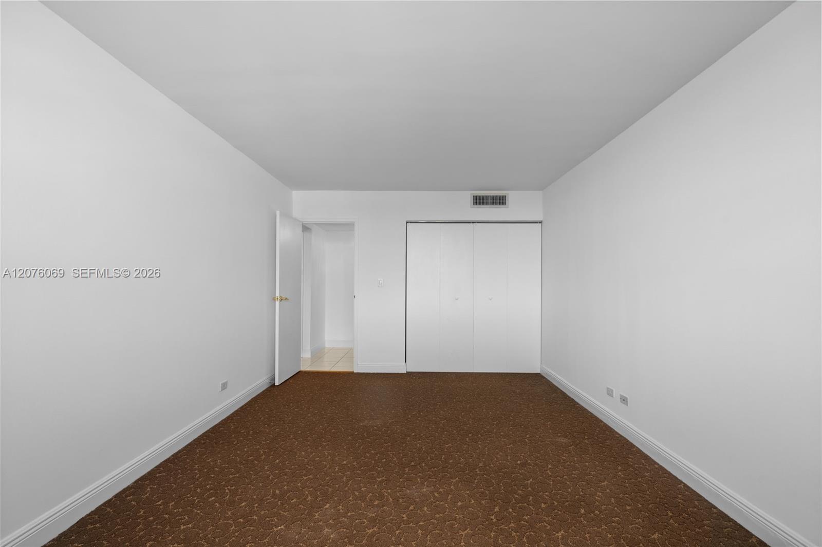 See details 2304 3 / 3 1890 sq. ft. $ 2026-08-22 0 Photo