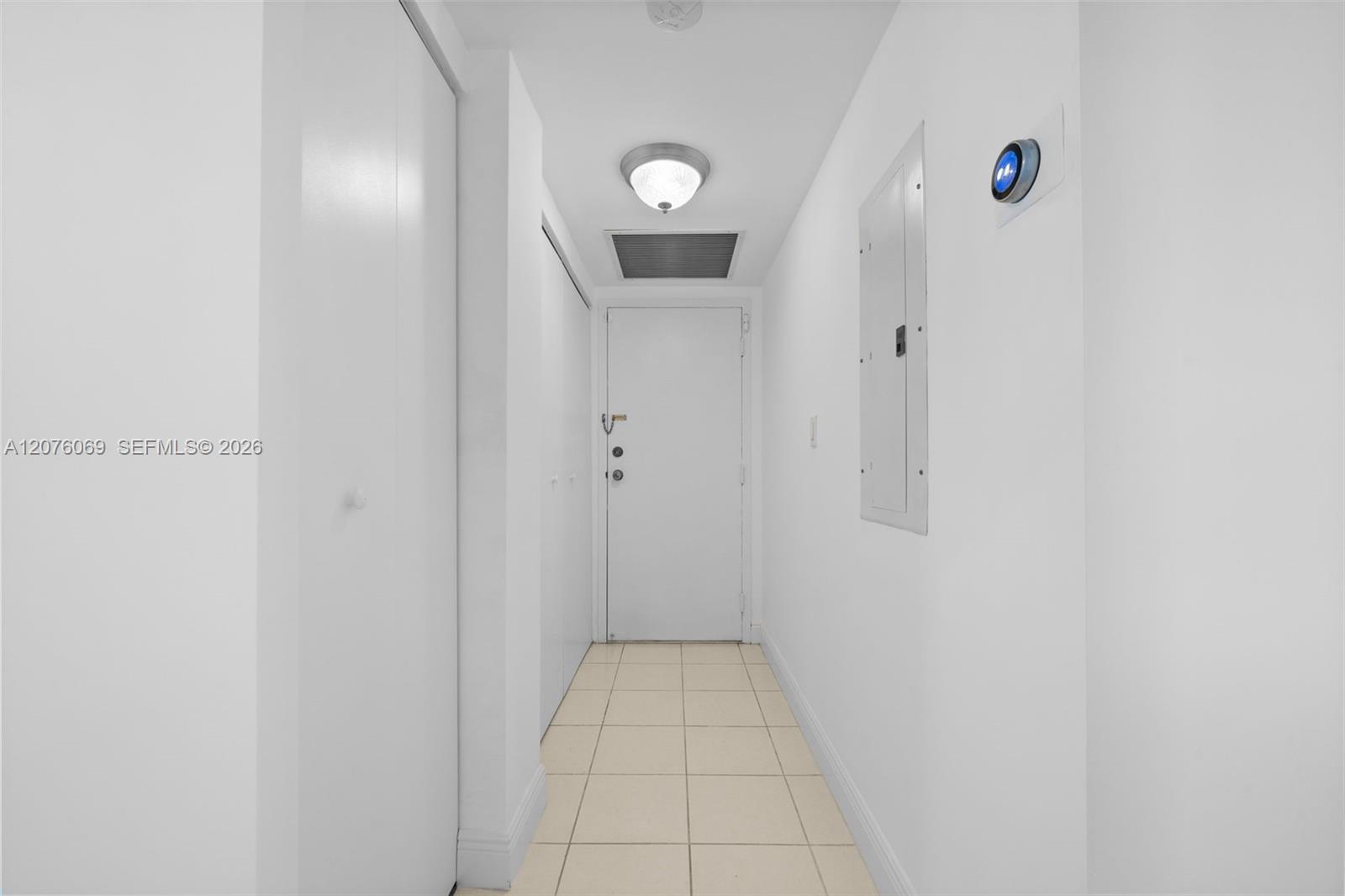 See details 2304 3 / 3 1890 sq. ft. $ 2026-08-22 0 Photo