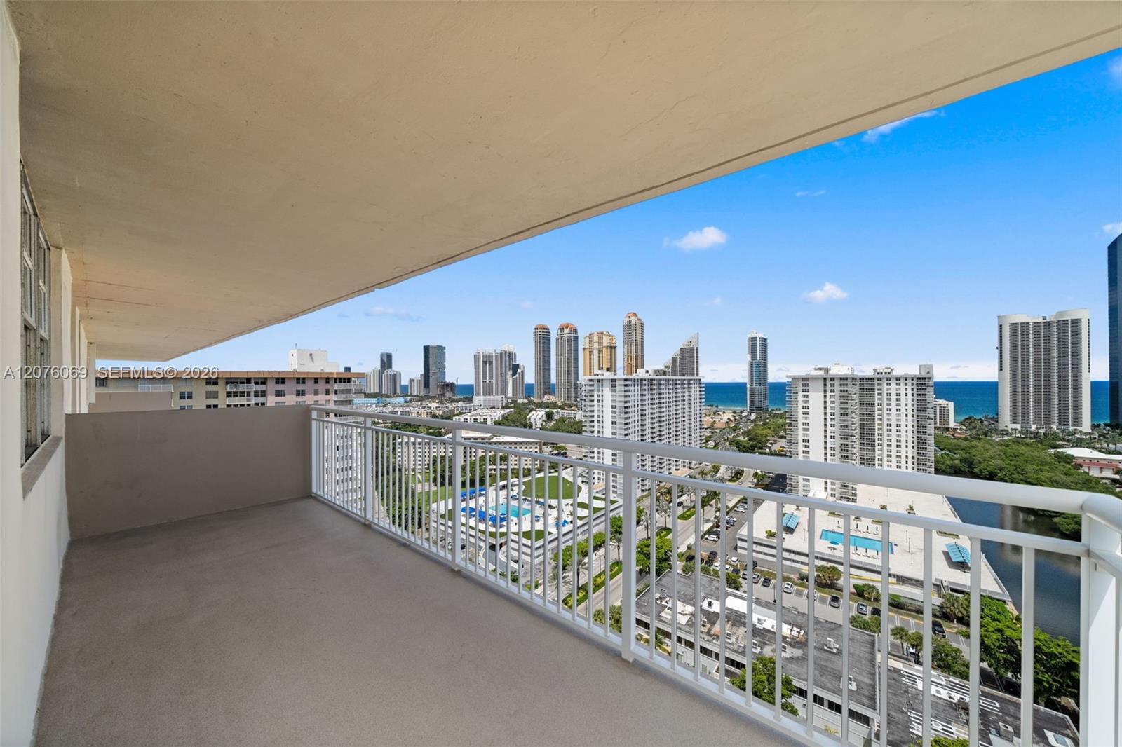 See details 2304 3 / 3 1890 sq. ft. $ 2026-08-22 0 Photo