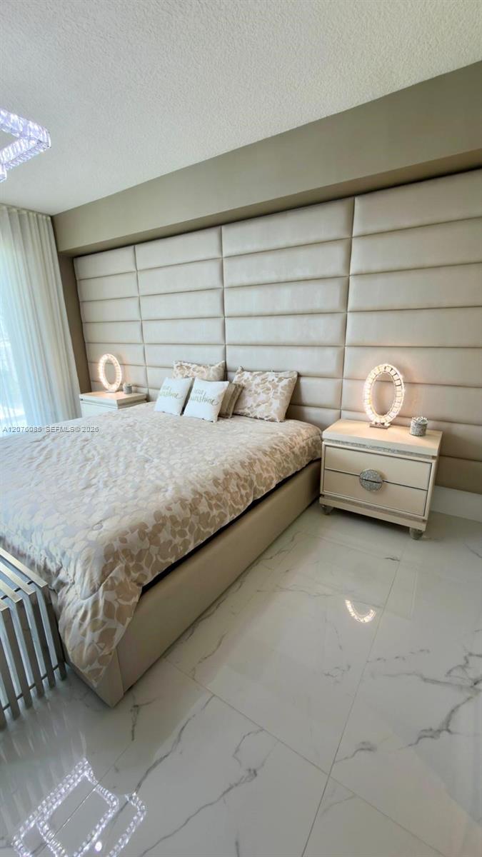 Ver detalles 5-1001 3 / 4 1892 sq. ft. $ 2026-08-22 0 foto