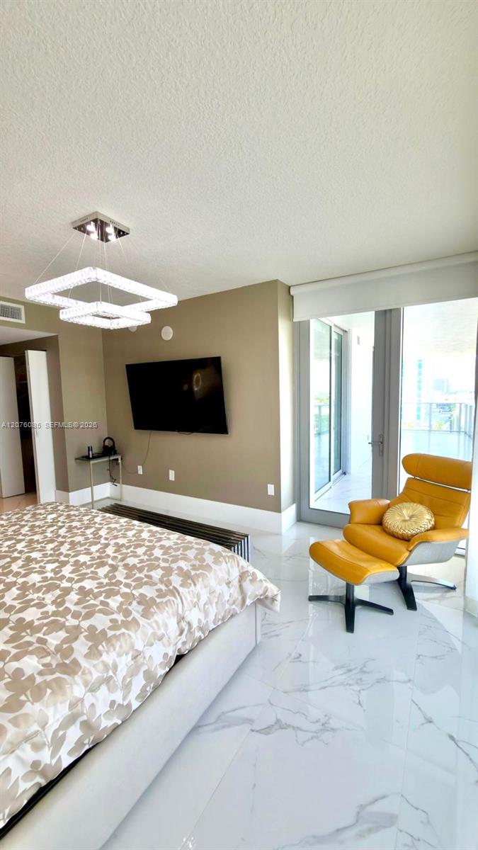 Ver detalles 5-1001 3 / 4 1892 sq. ft. $ 2026-08-22 0 foto