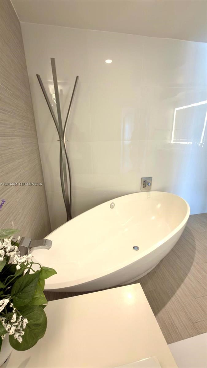 Ver detalles 5-1001 3 / 4 1892 sq. ft. $ 2026-08-22 0 foto