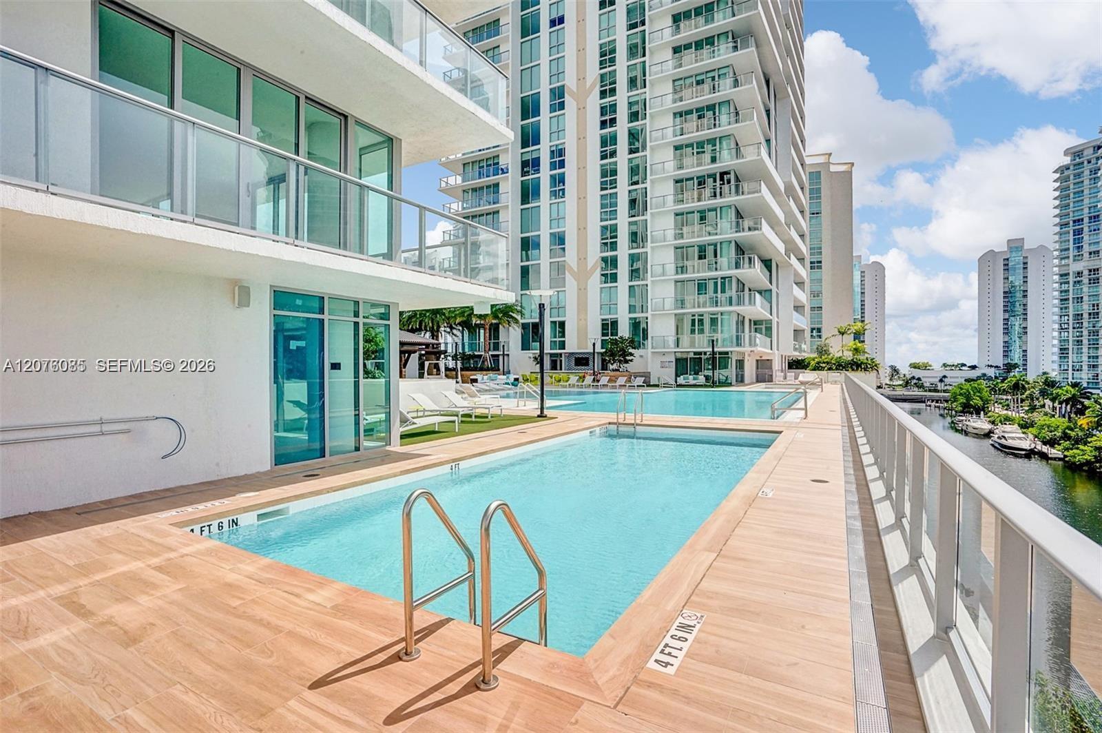 Ver detalles 5-1001 3 / 4 1892 sq. ft. $ 2026-08-22 0 foto