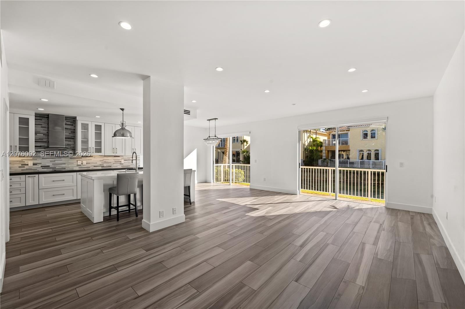 Photo of 3110 210th Ter  (3110), Aventura, Florida, 33180 - Living/ dining room